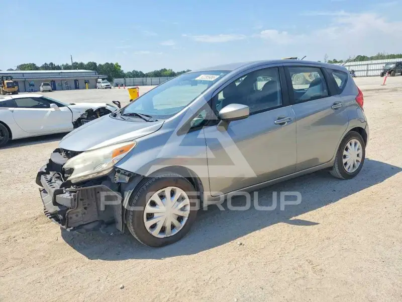 2015 Nissan VERSA фото