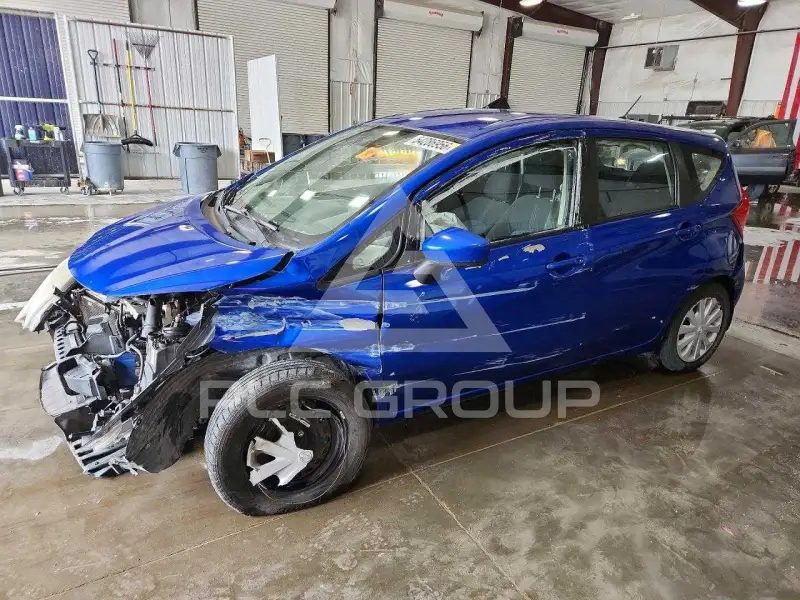 2015 Nissan VERSA фото