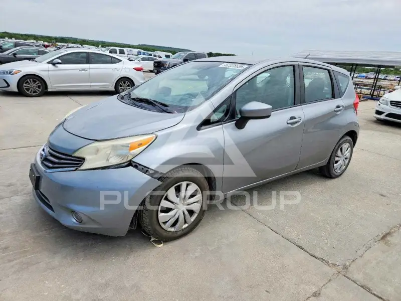 2015 Nissan VERSA photo