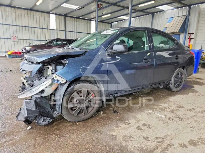 2015 Nissan VERSA фото
