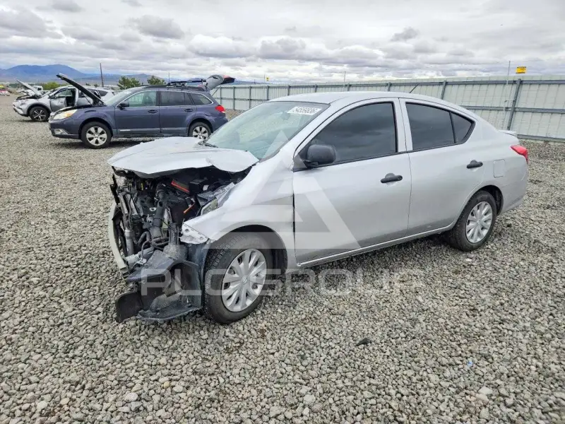 2015 Nissan VERSA фото