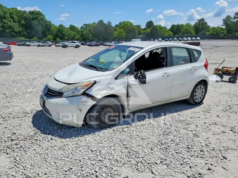 2015 Nissan VERSA photo