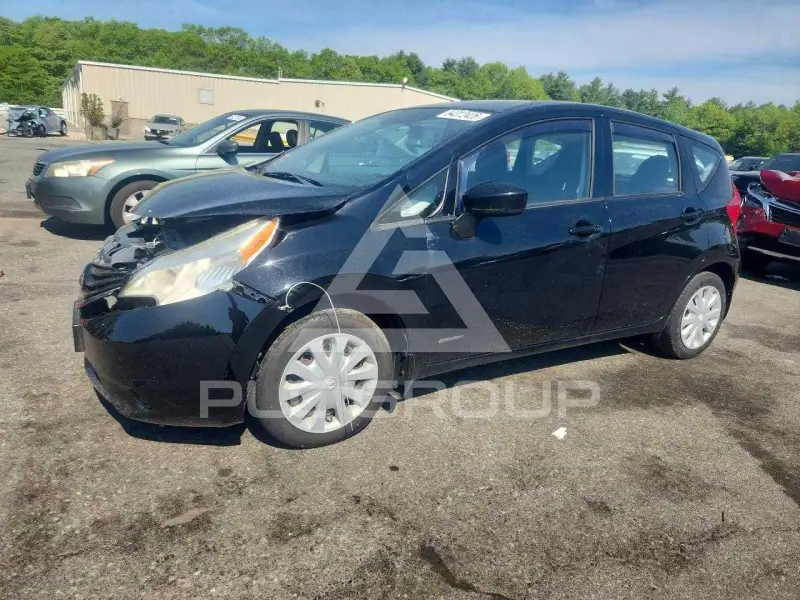 2015 Nissan VERSA фото