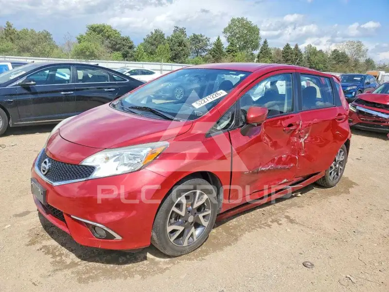 2015 Nissan VERSA photo