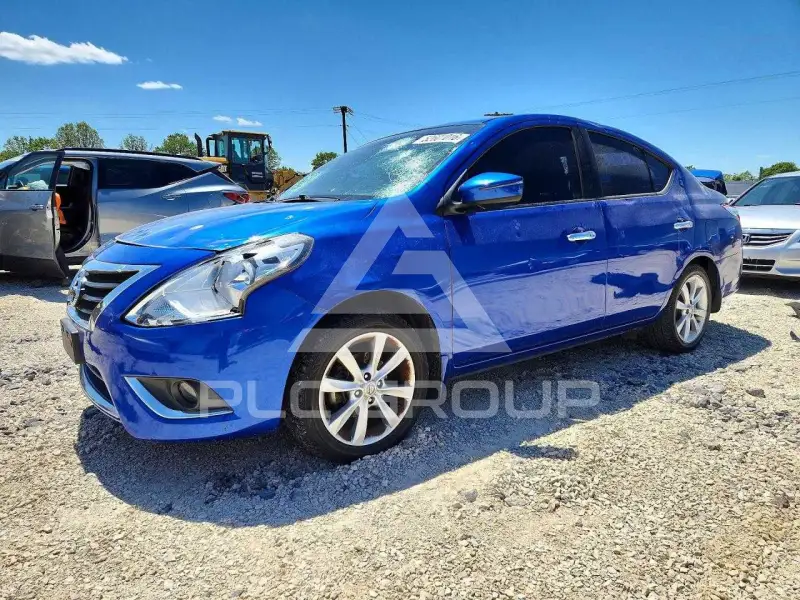 2015 Nissan VERSA фото