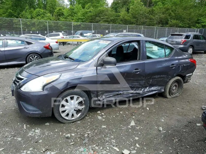 2015 Nissan VERSA фото