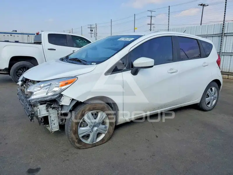 2015 Nissan VERSA фото