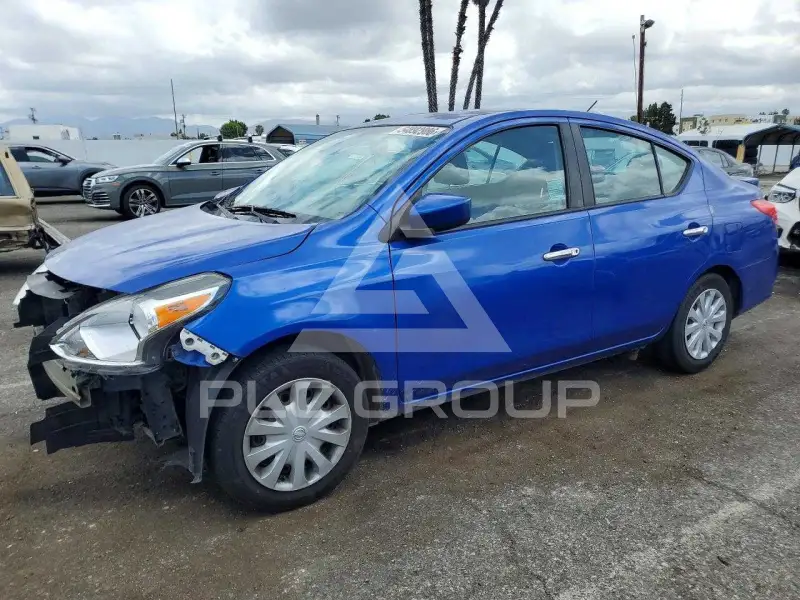 2015 Nissan VERSA фото