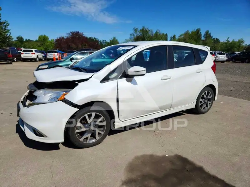 2015 Nissan VERSA photo