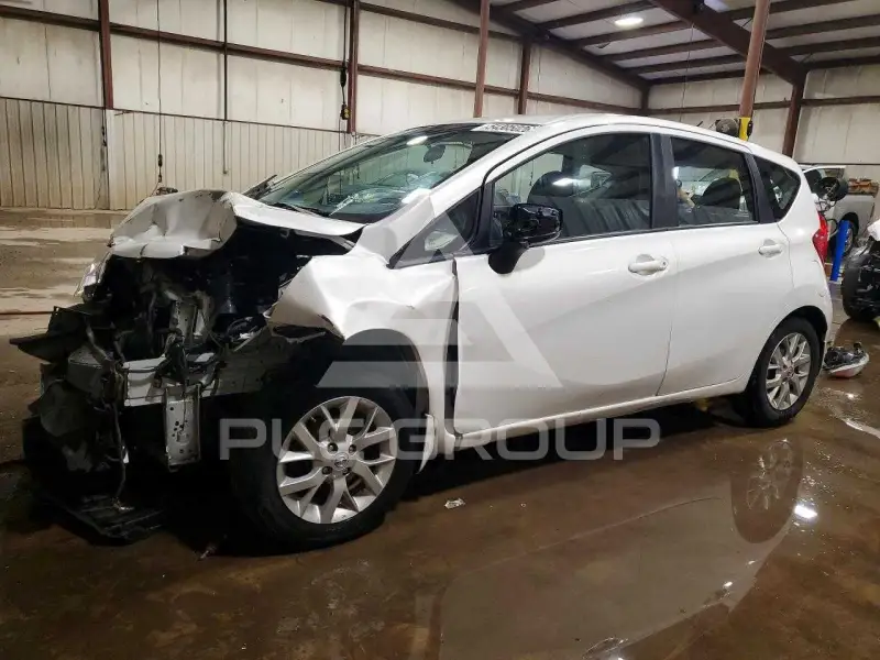 2015 Nissan VERSA фото