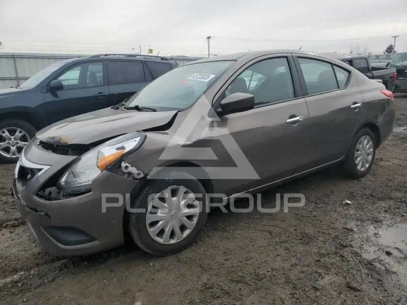 2015 Nissan VERSA фото