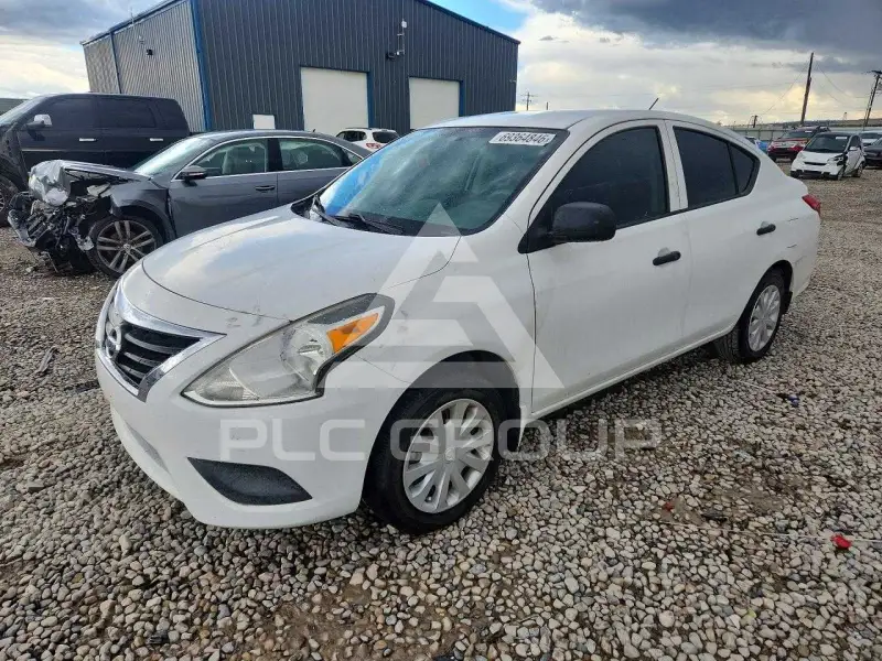 2015 Nissan VERSA фото