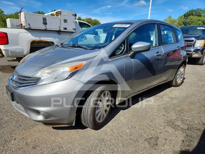 2015 Nissan VERSA photo