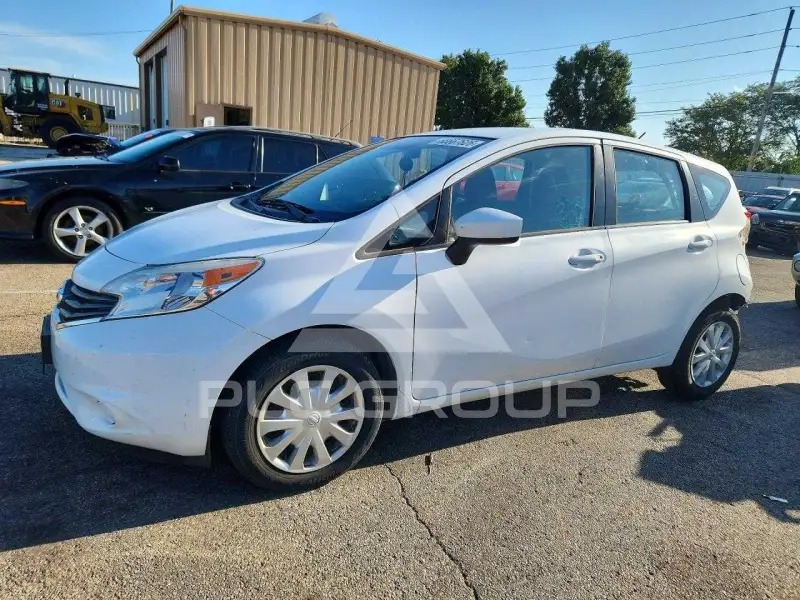 2015 Nissan VERSA photo