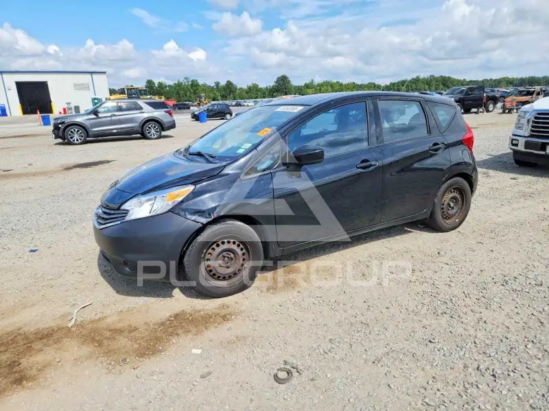 2015 Nissan VERSA фото
