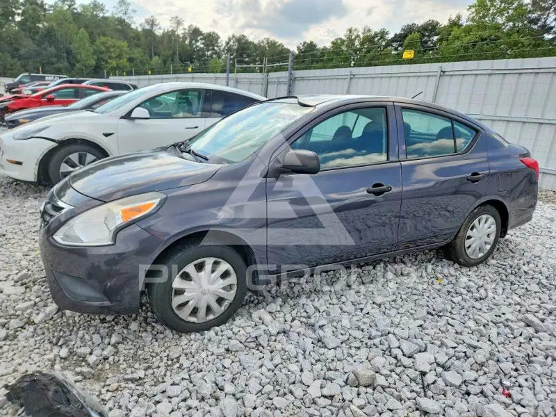 2015 Nissan VERSA фото