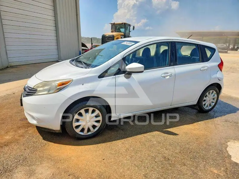 2015 Nissan VERSA фото