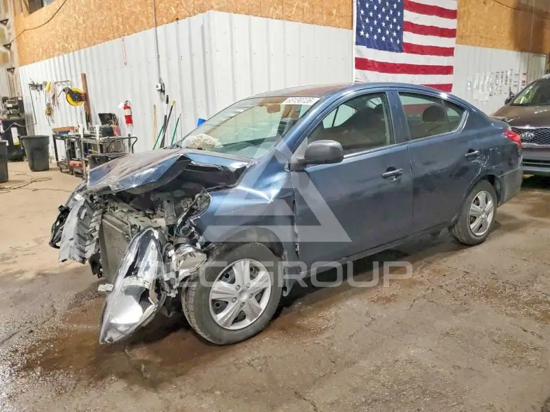 2015 Nissan VERSA photo