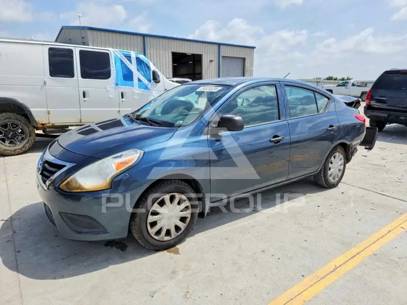 2015 Nissan VERSA photo