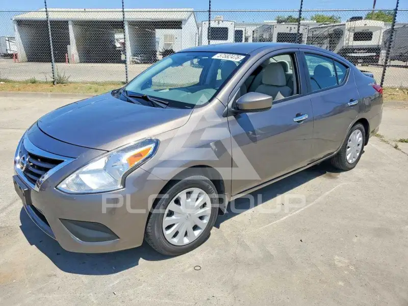 2015 Nissan VERSA фото