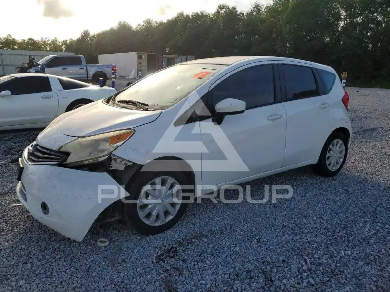 2015 Nissan VERSA photo