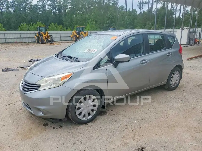 2015 Nissan VERSA photo