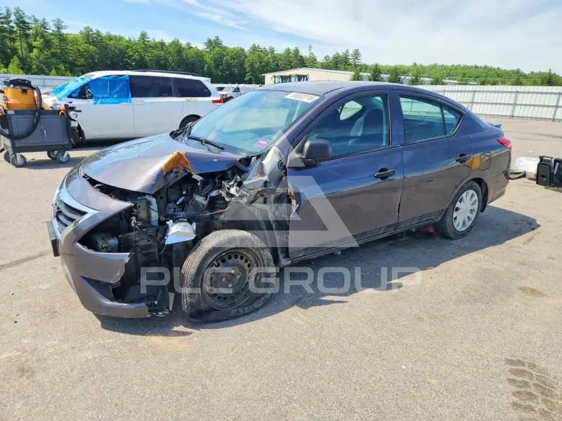 2015 Nissan VERSA фото