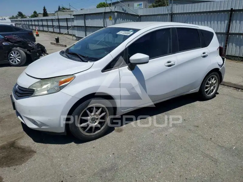2015 Nissan VERSA фото