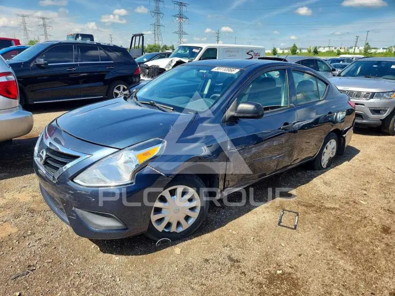 2015 Nissan VERSA photo