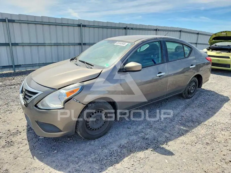 2015 Nissan VERSA фото