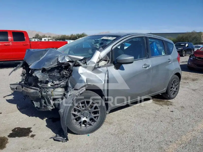 2015 Nissan VERSA фото