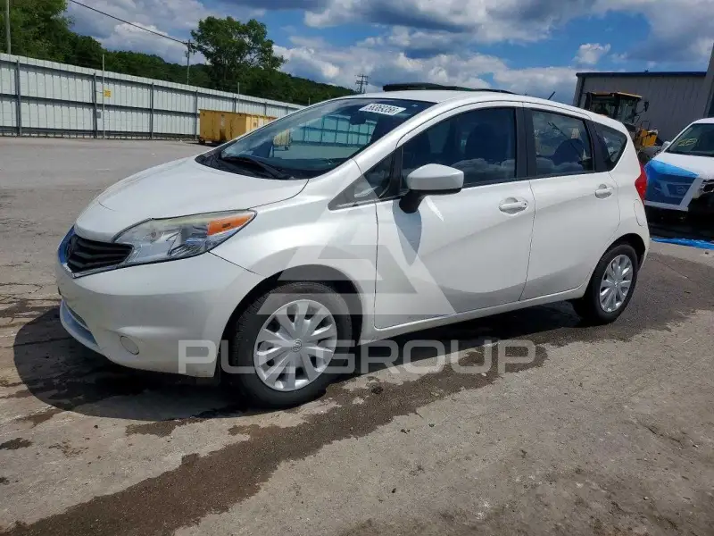 2015 Nissan VERSA photo
