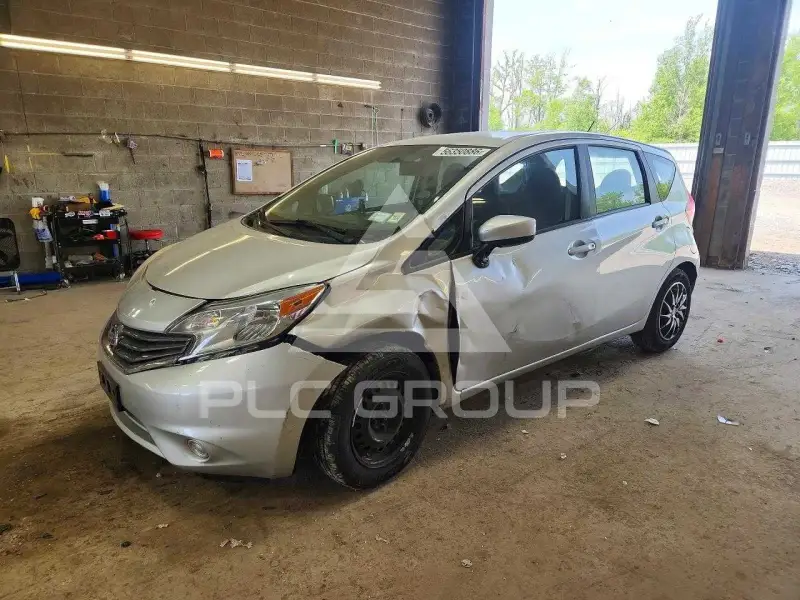 2015 Nissan VERSA фото