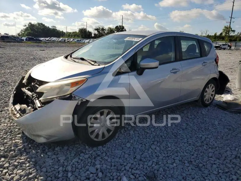2015 Nissan VERSA фото