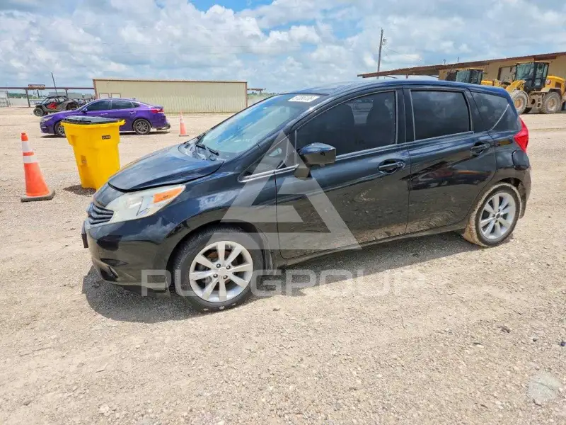 2015 Nissan VERSA фото