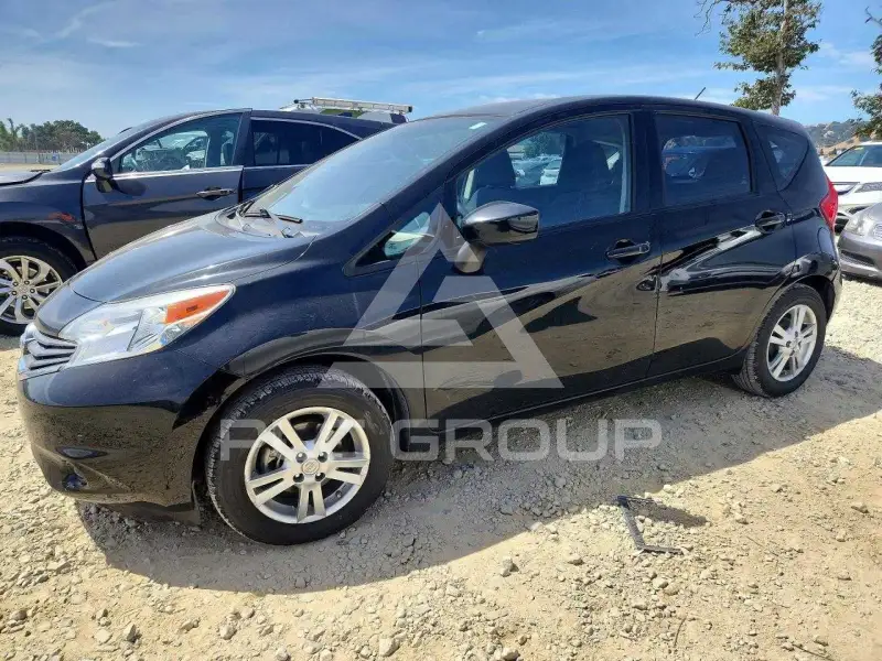 2015 Nissan VERSA photo