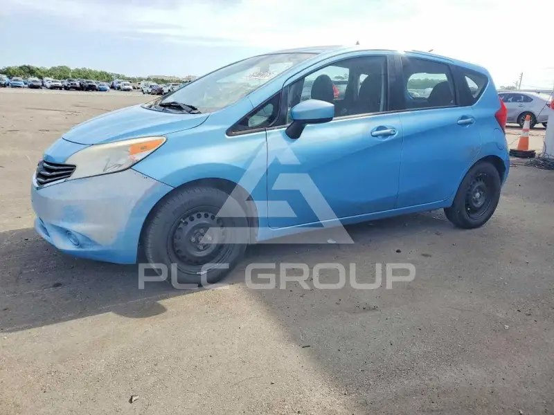 2015 Nissan VERSA фото