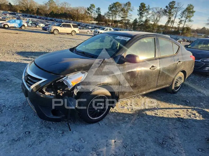 2015 Nissan VERSA фото