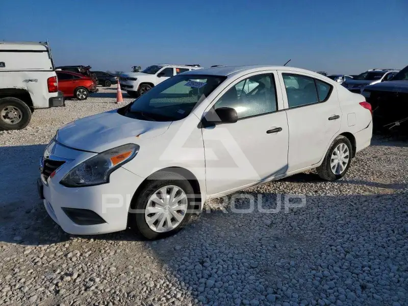 2015 Nissan VERSA фото