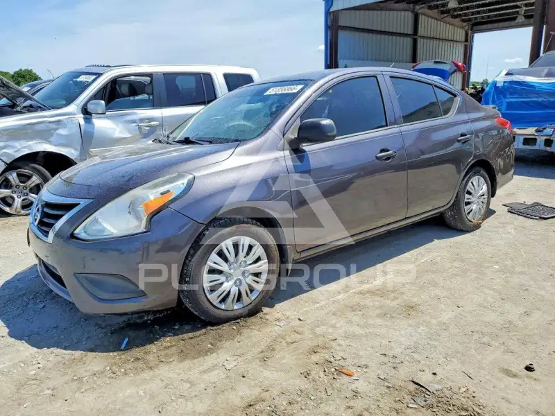 2015 Nissan VERSA фото