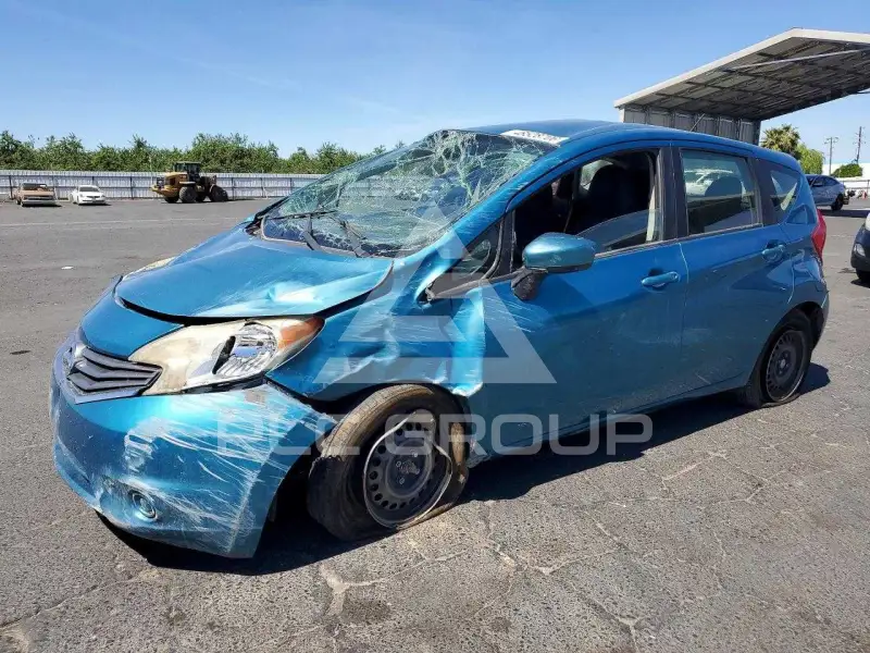 2015 Nissan VERSA фото