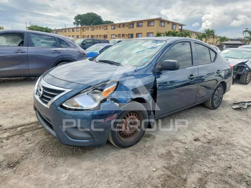 2015 Nissan VERSA фото