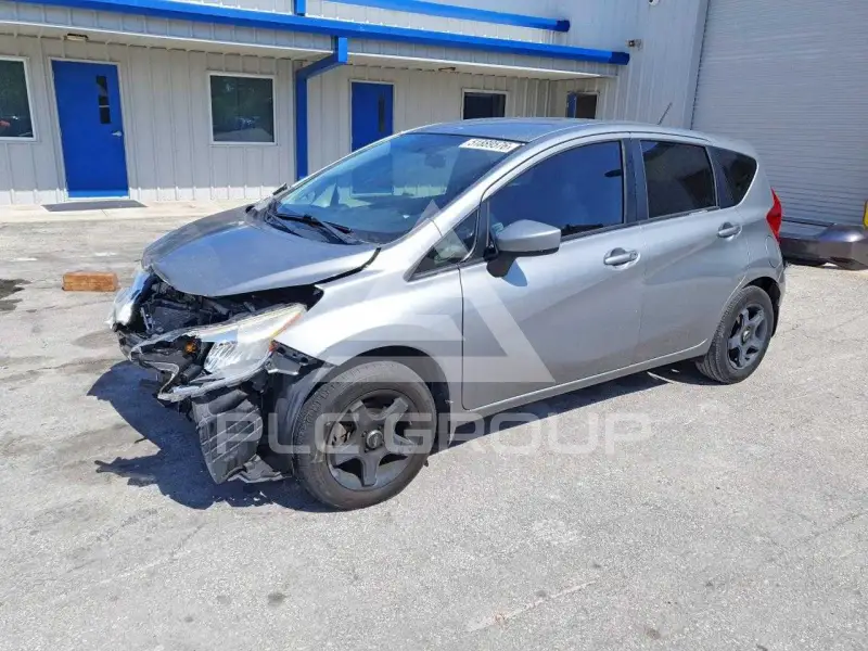2015 Nissan VERSA фото