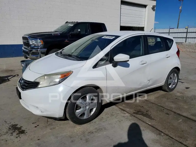 2015 Nissan VERSA фото