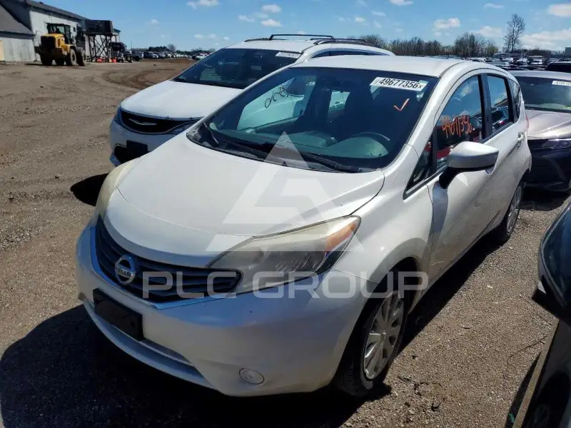 2015 Nissan VERSA фото