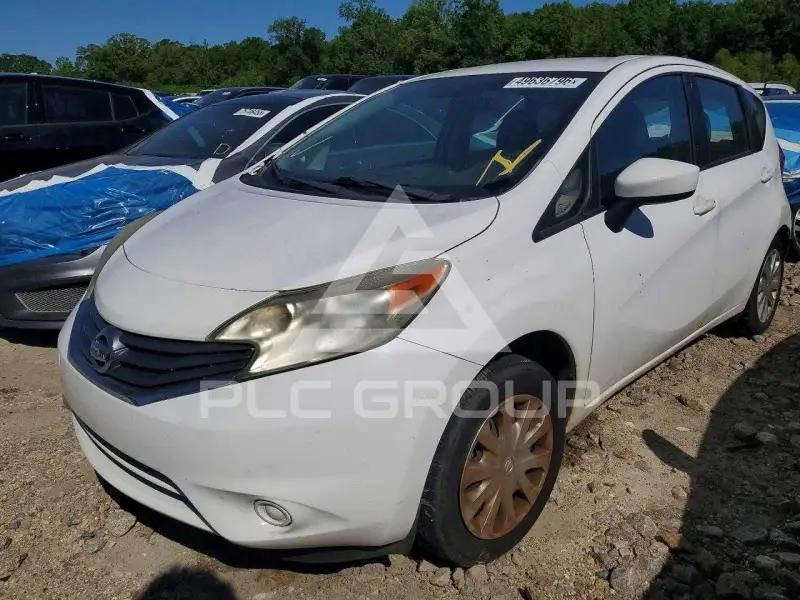 2015 Nissan VERSA фото