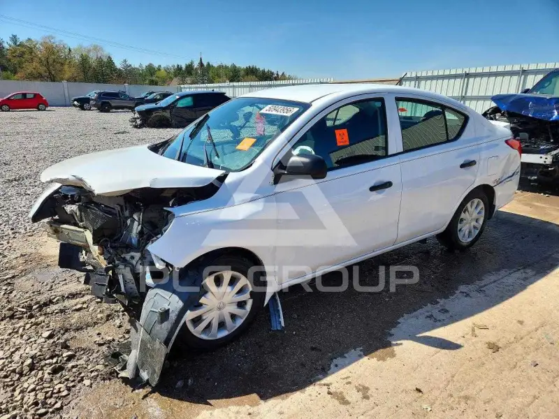 2015 Nissan VERSA фото