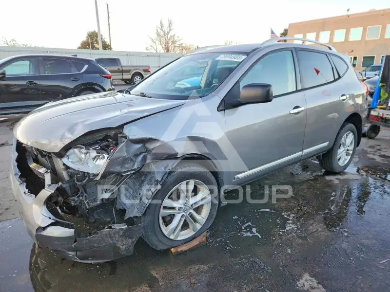 2015 Nissan ROGUE photo
