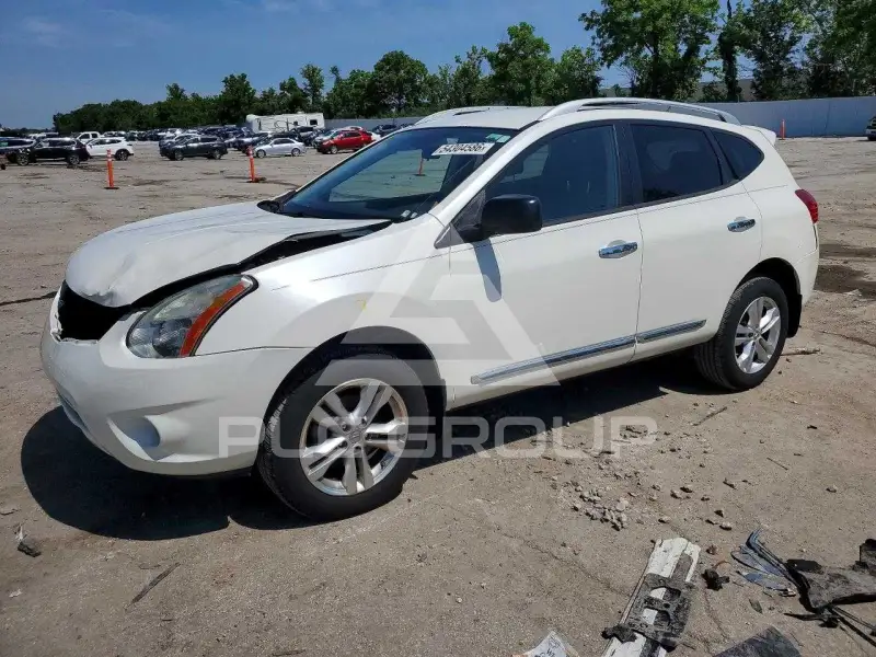 2015 Nissan ROGUE photo