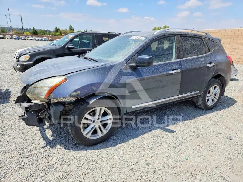 2015 Nissan ROGUE photo